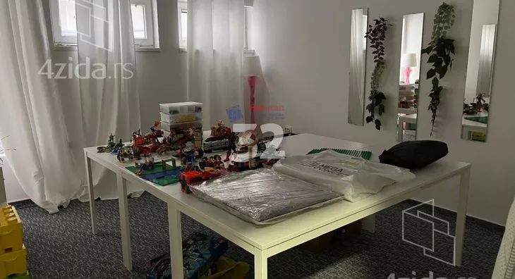 Poslovni prostor | 4zida