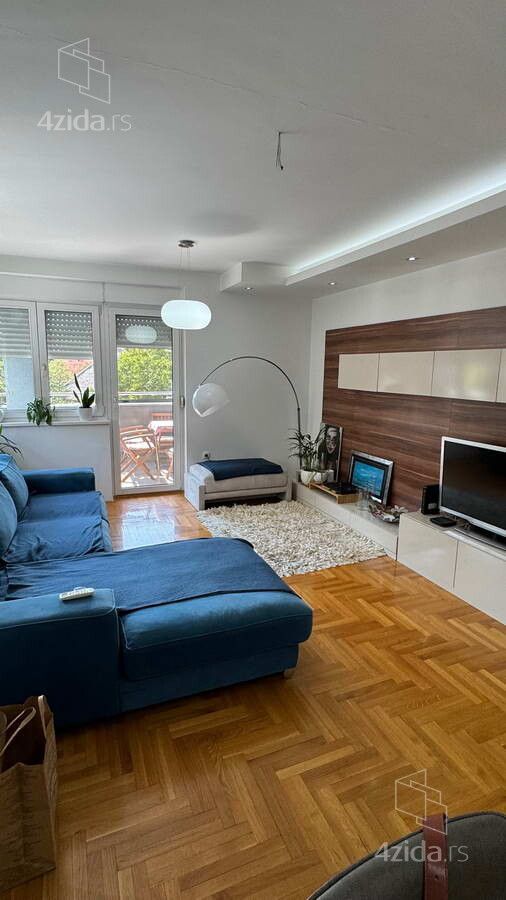 Трёхкомнатная квартира на продажу, Лесница, 140.000€, 77m² — фото