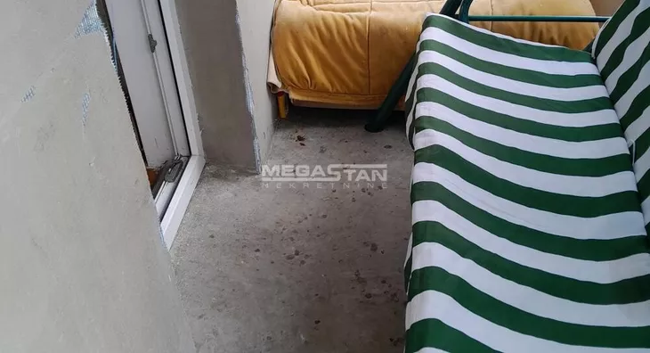 Šestosoban stan | 4zida