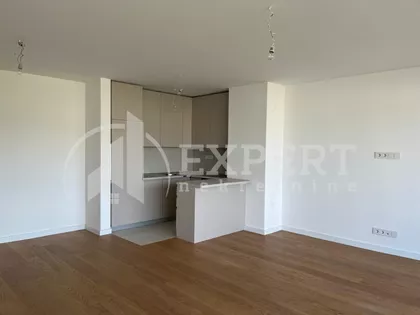 Janisa Janulisa | 4zida.rs