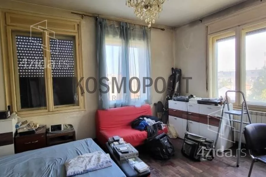 Petosoban stan | 4zida