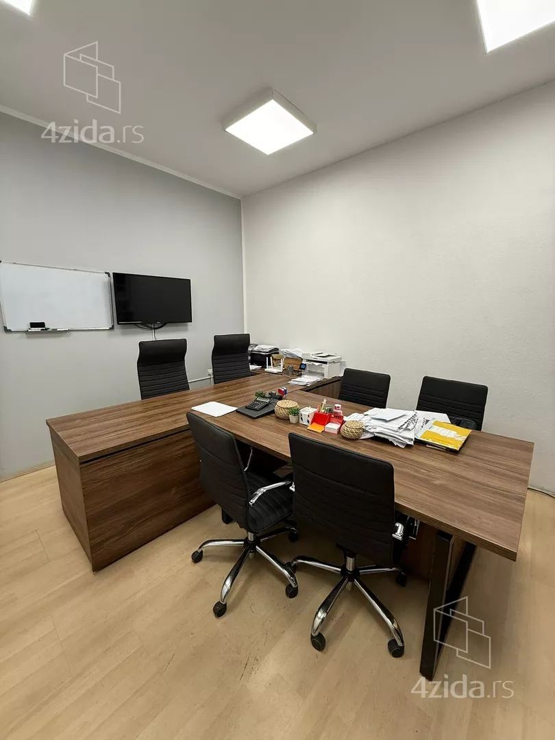 Lokal | 4zida