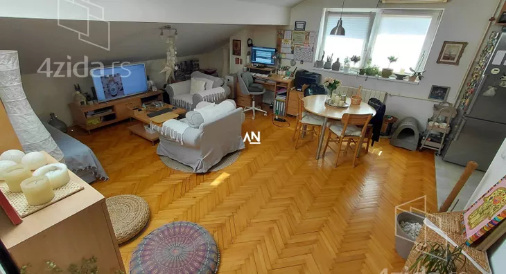 Jednoiposoban stan | 4zida