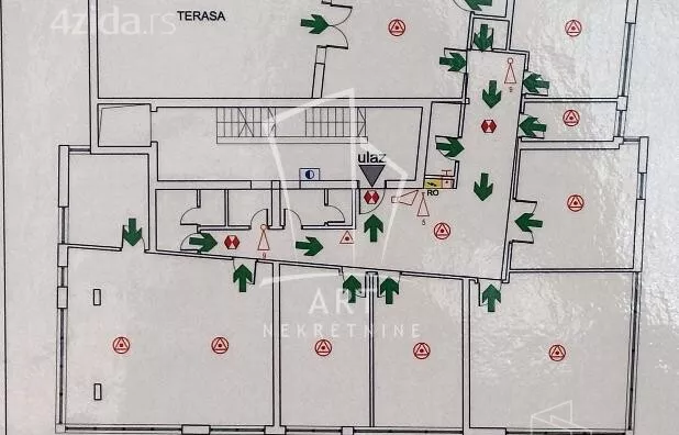 Poslovni prostor | 4zida