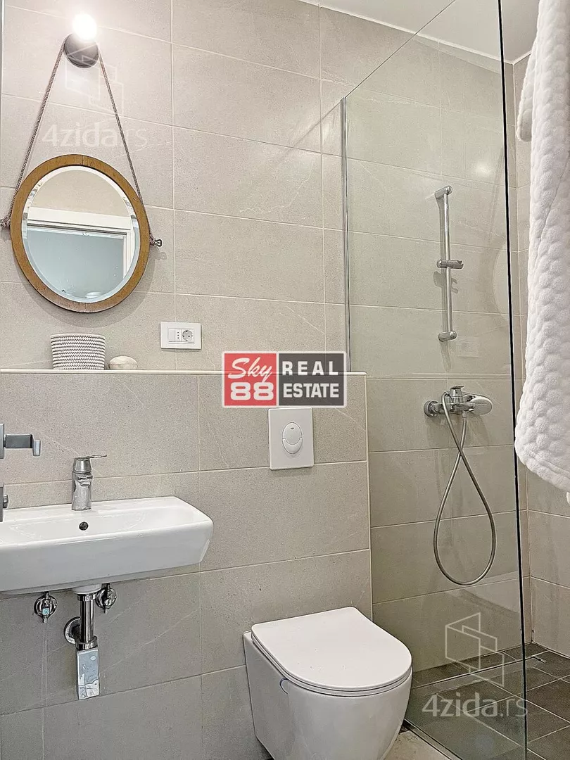 Petosoban stan | 4zida