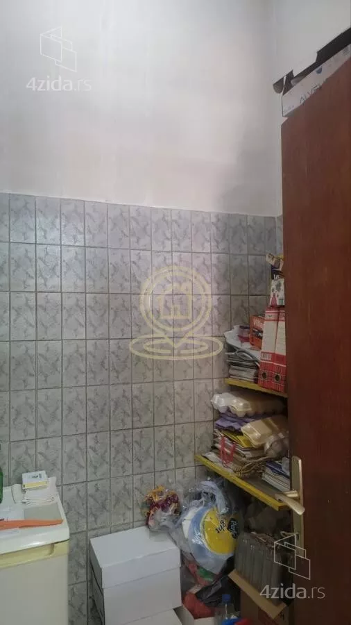 Lokal | 4zida