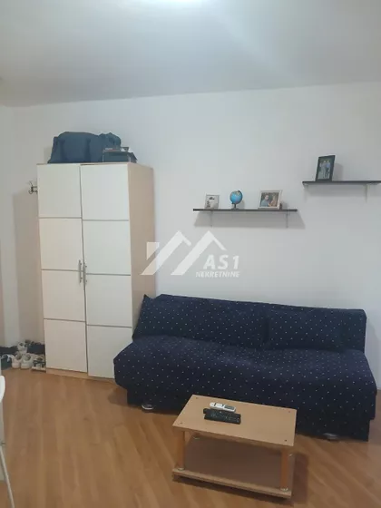 Heroja Pinkija | 4zida.rs