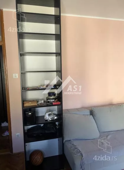 Vuka Karadžića | 4zida.rs