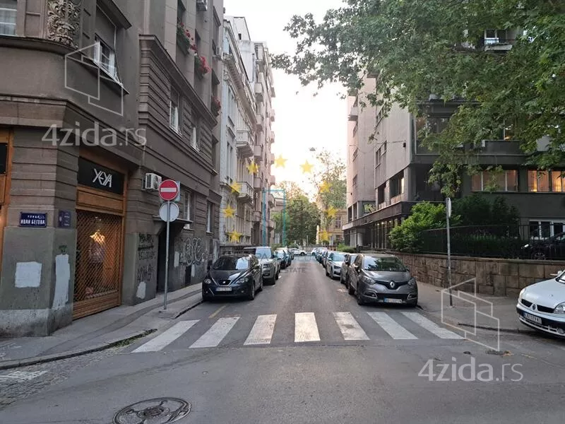 Petosoban stan | 4zida