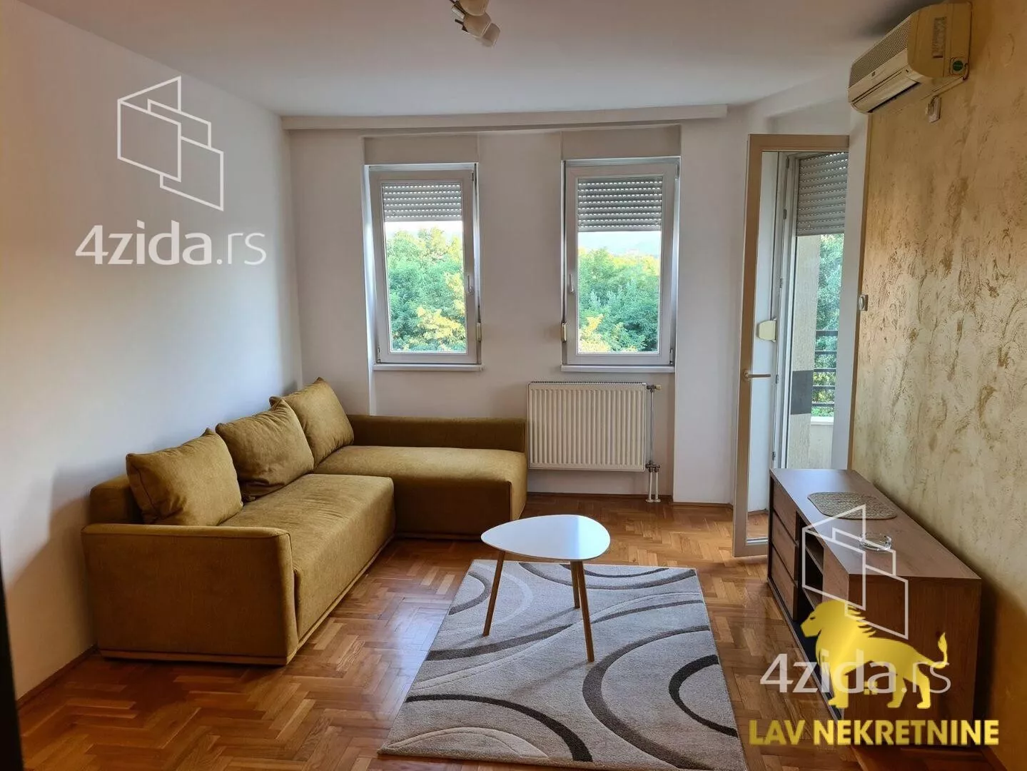 Jednoiposoban stan | 4zida