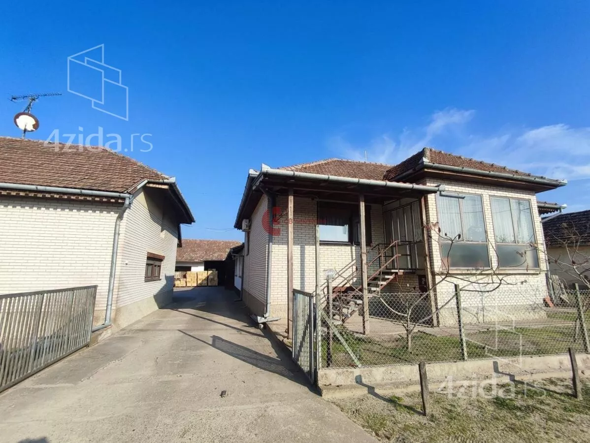 Poslovna zgrada | 4zida