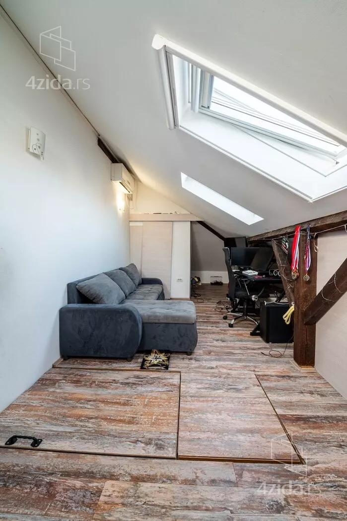 Petosoban stan | 4zida