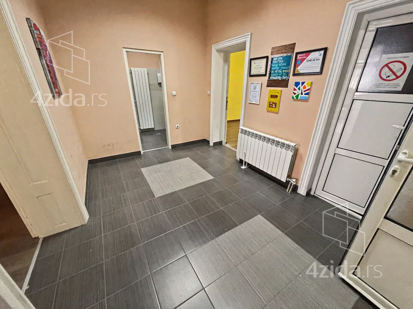 Poslovni prostor | 4zida