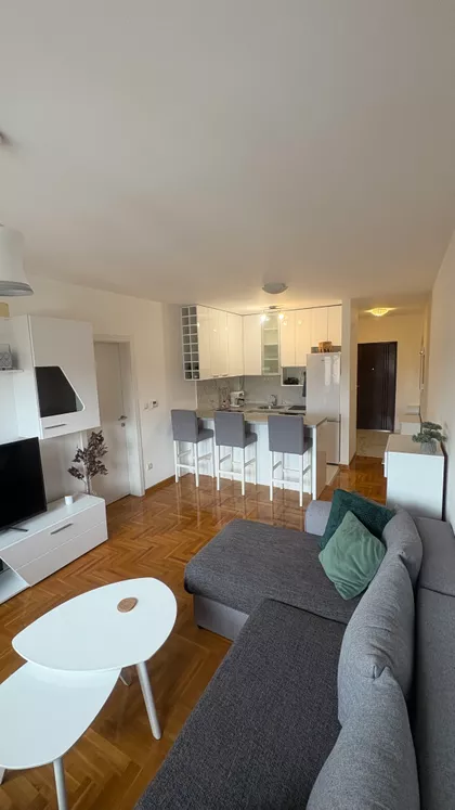 Jovanke Radaković 23B | 4zida.rs