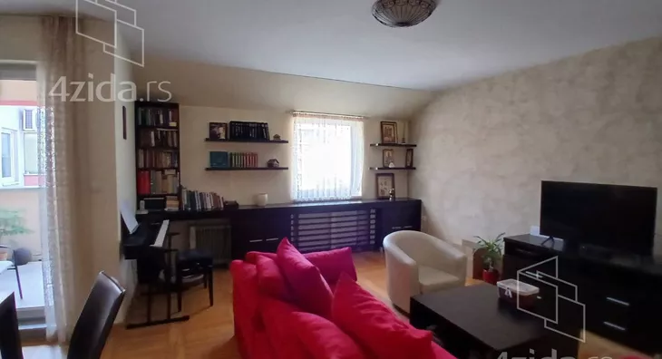 Petosoban stan | 4zida