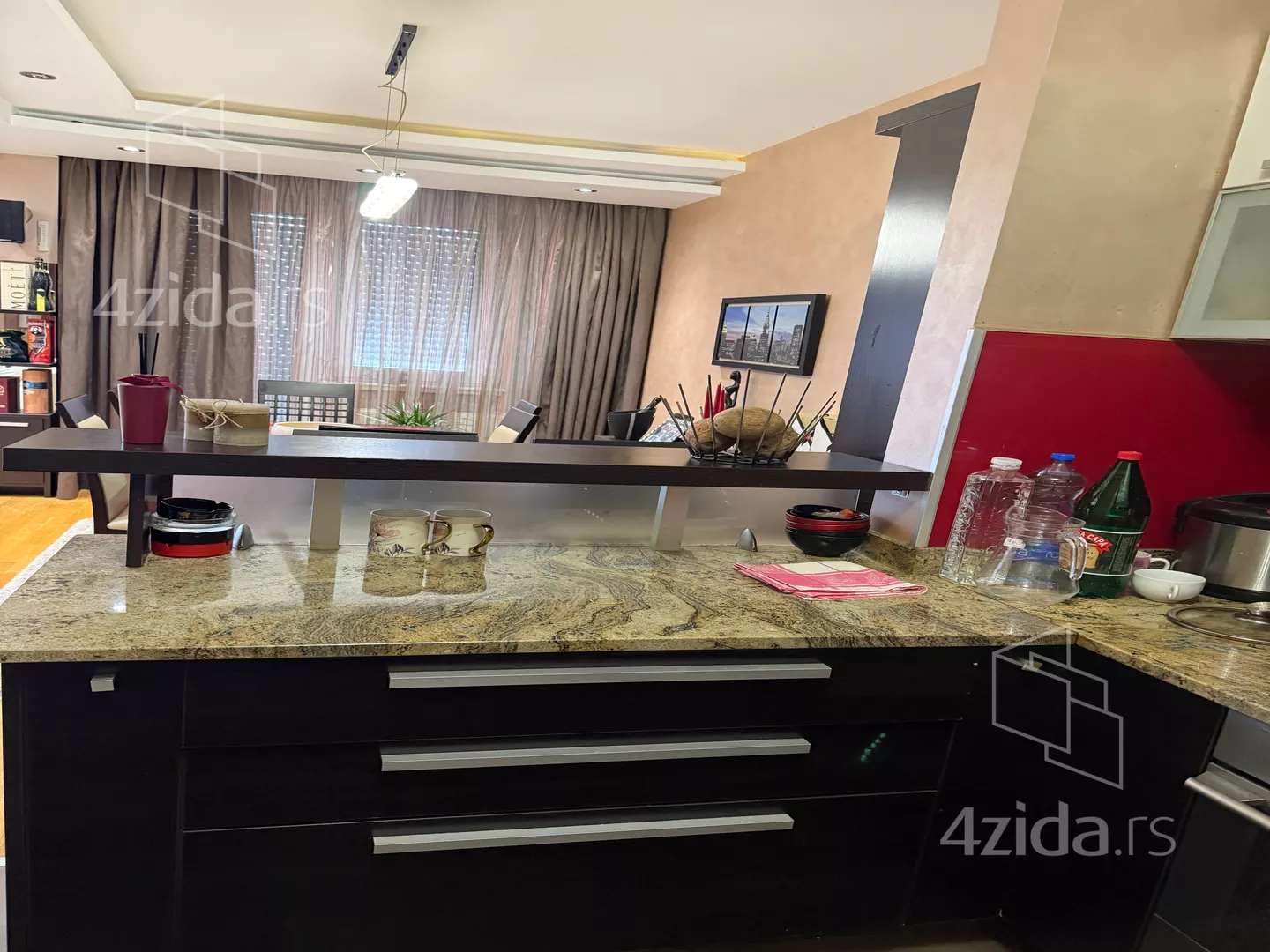 Četvoroiposoban stan | 4zida