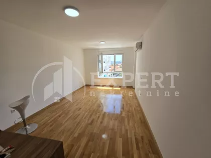 Hadži-Prodanova | 4zida.rs