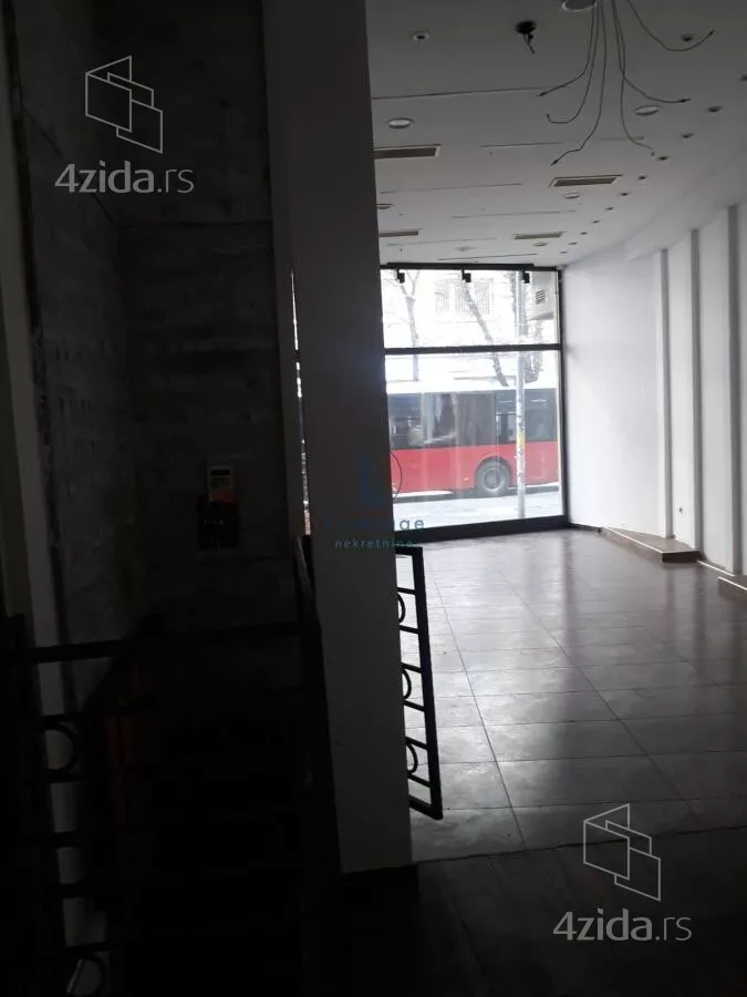 Lokal | 4zida