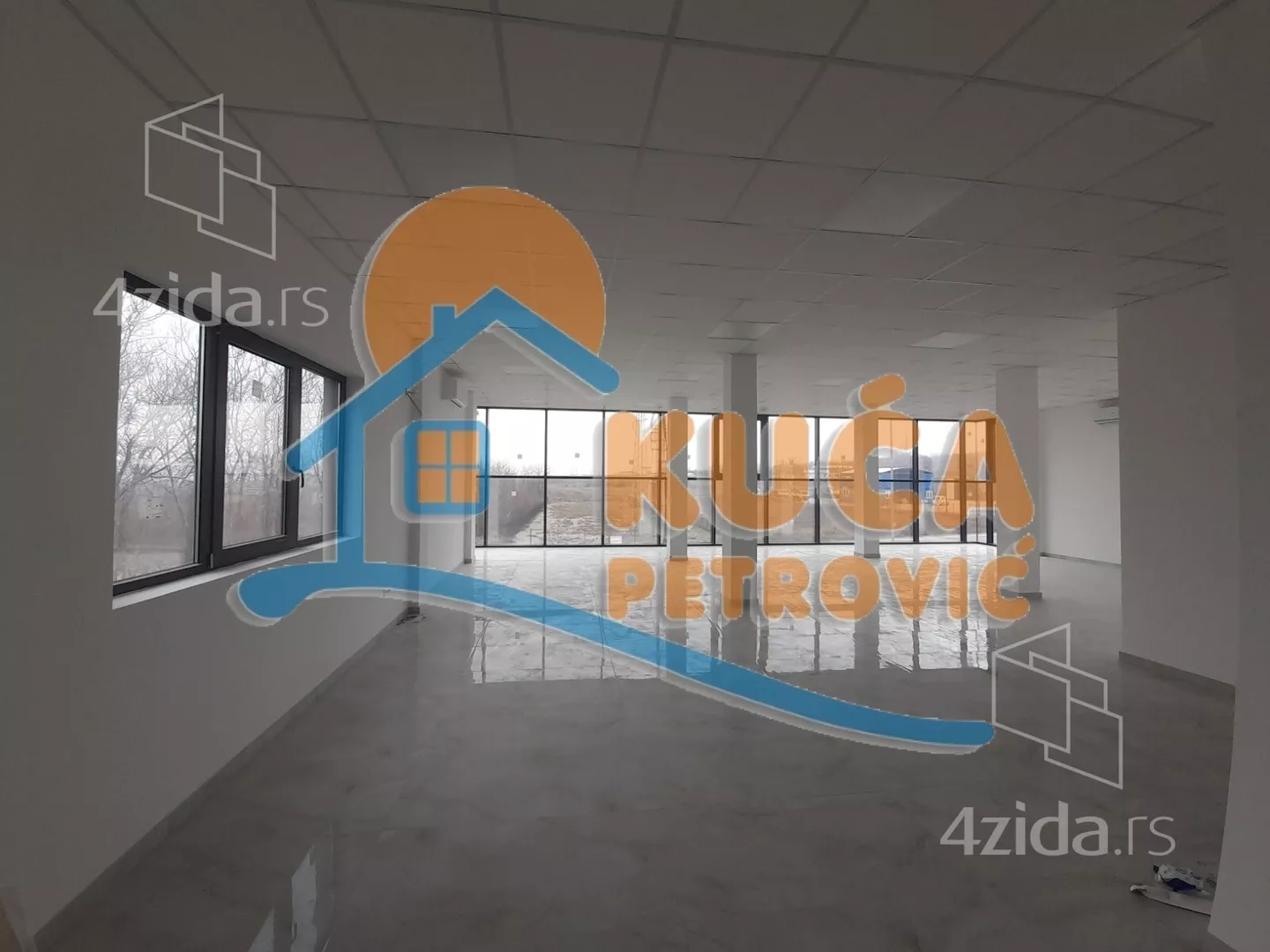 Lokal | 4zida