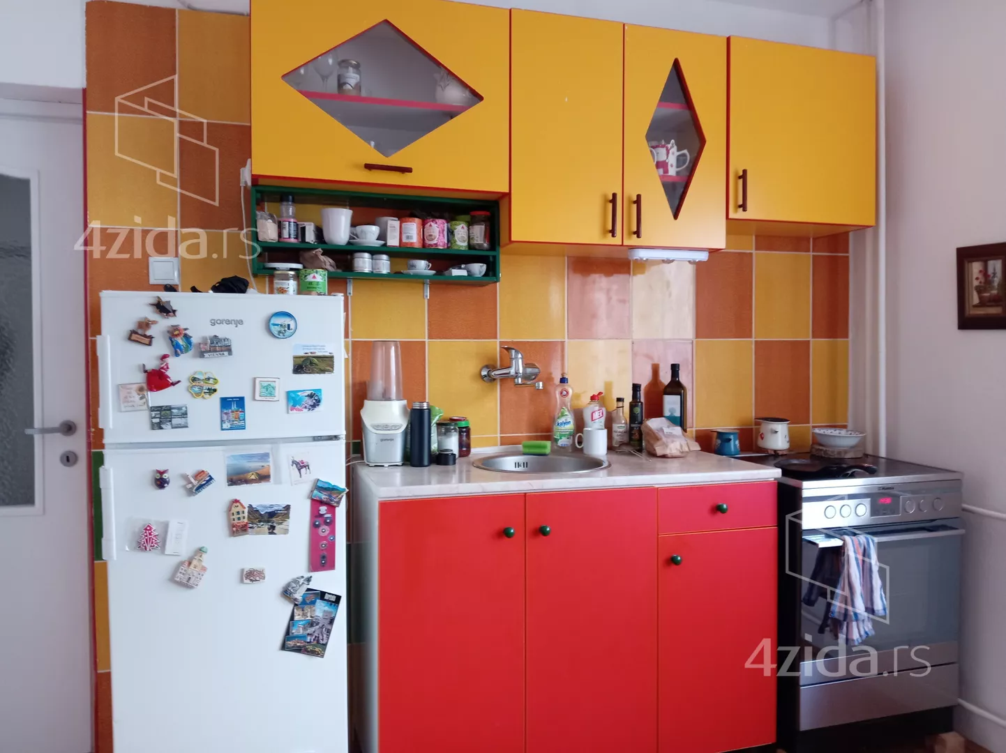 Jednoiposoban stan | 4zida