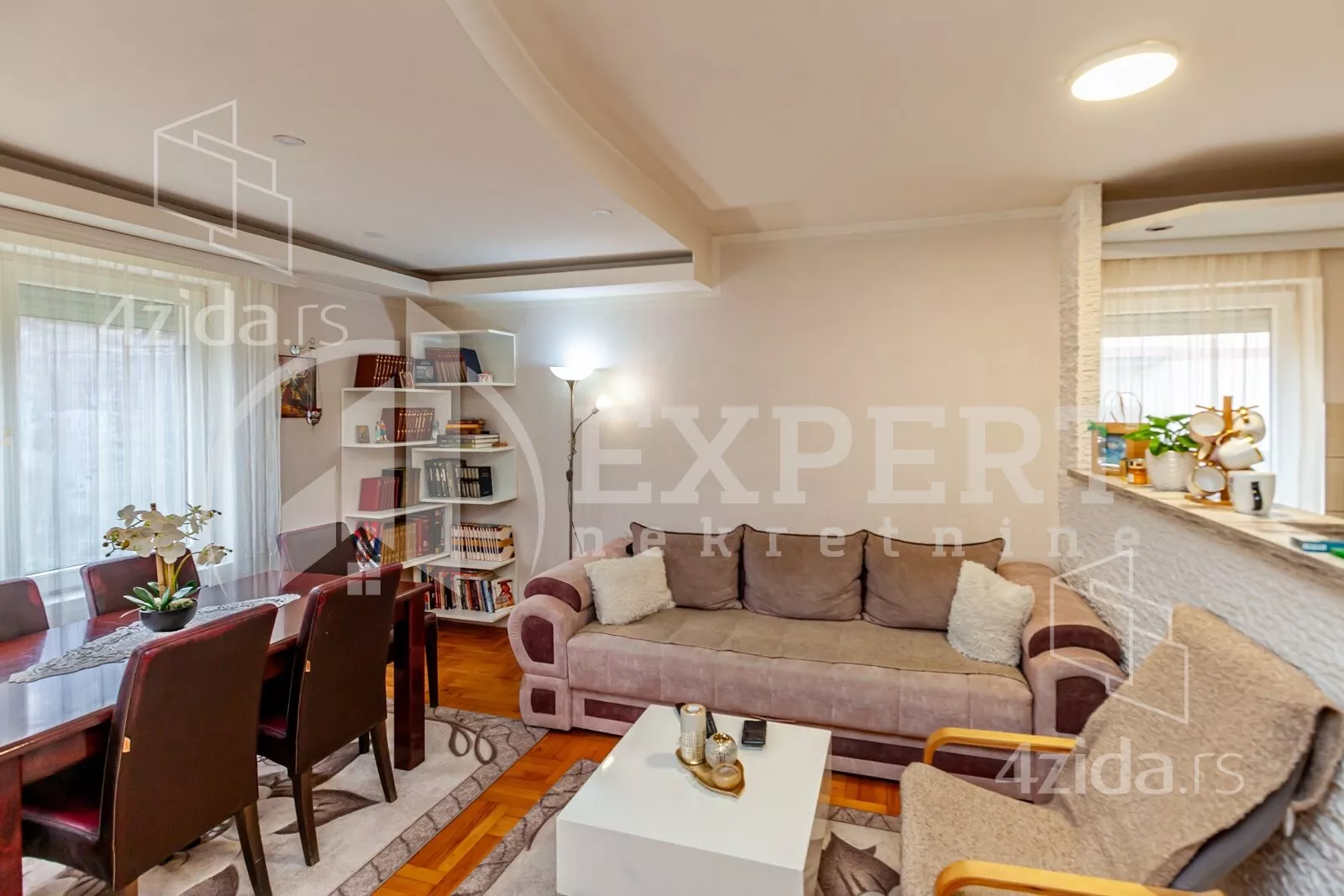 Dvoiposoban stan | 4zida