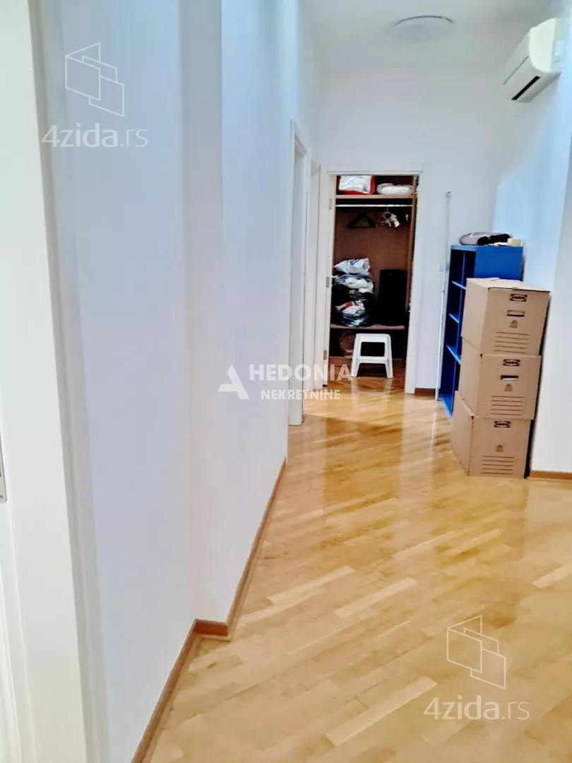 Šestosoban stan | 4zida