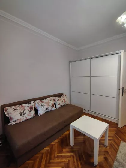 Hadži Ruvimova | 4zida.rs