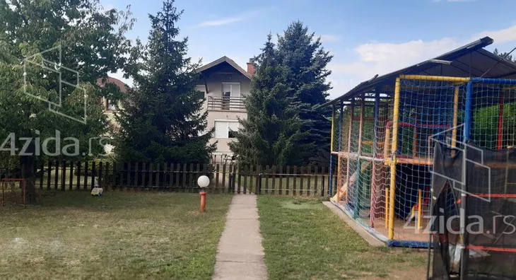 3-etažna kuća | 4zida