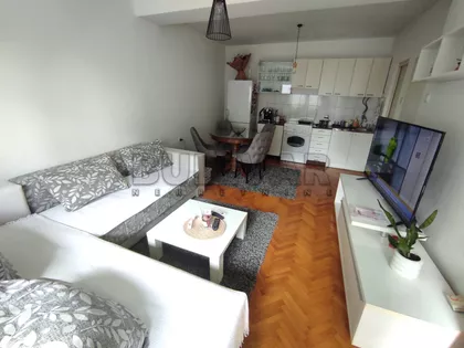 Rentgenova | 4zida.rs