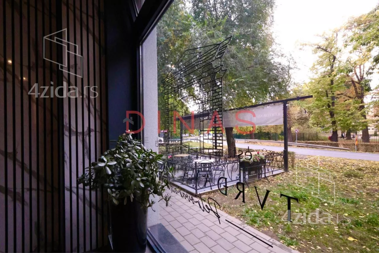 Poslovni prostor | 4zida