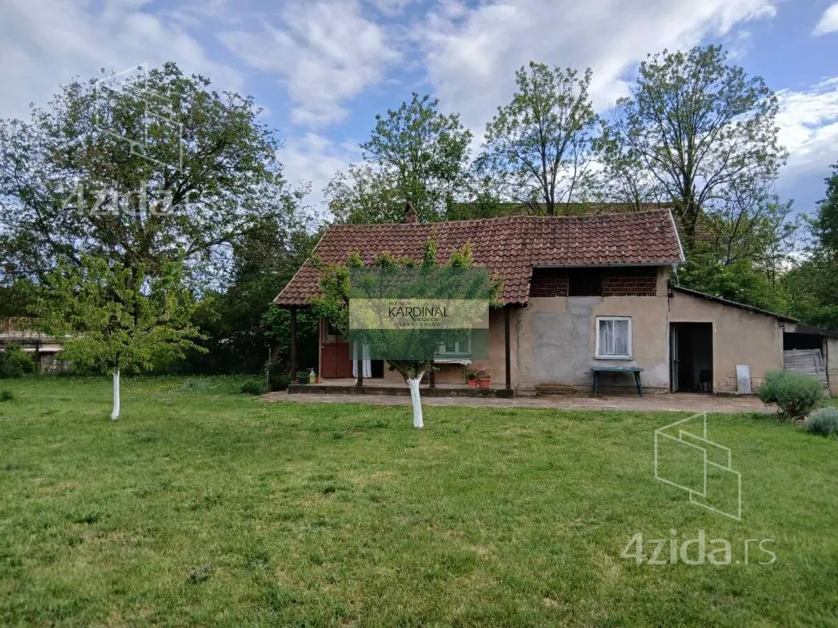 Plac | 4zida