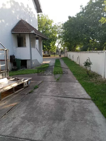 Svetosavska | 4zida.rs