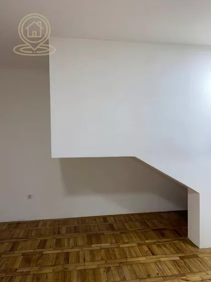 Milana Savića | 4zida.rs