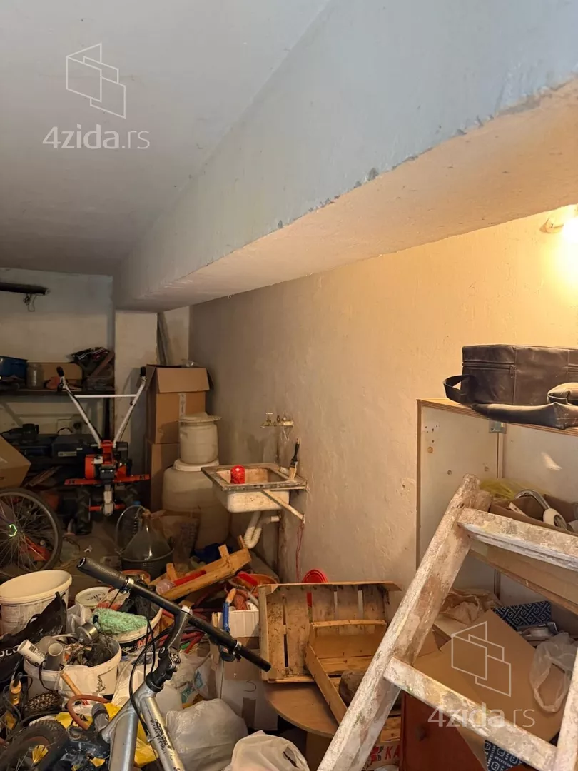Garaža | 4zida
