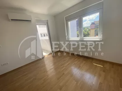 Cara Dušana | 4zida.rs