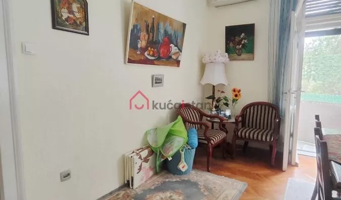 Šestosoban stan | 4zida