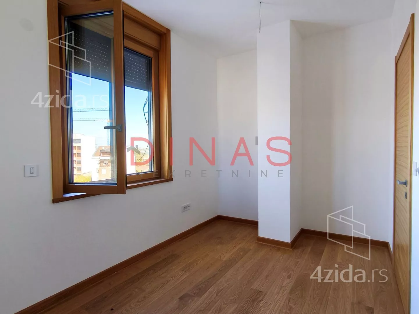 Četvoroiposoban stan | 4zida