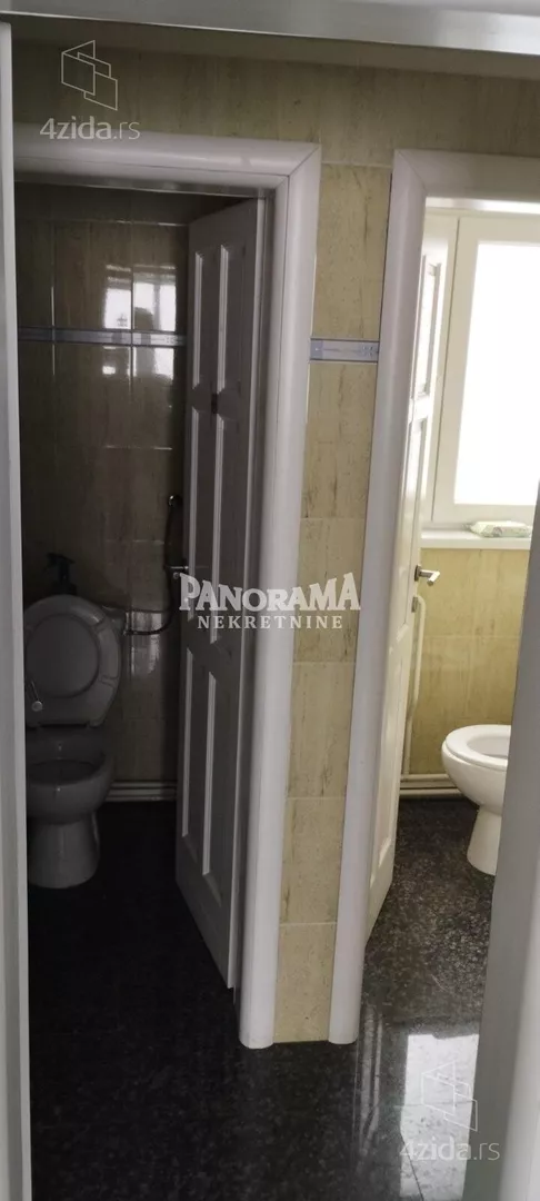 Poslovna zgrada | 4zida