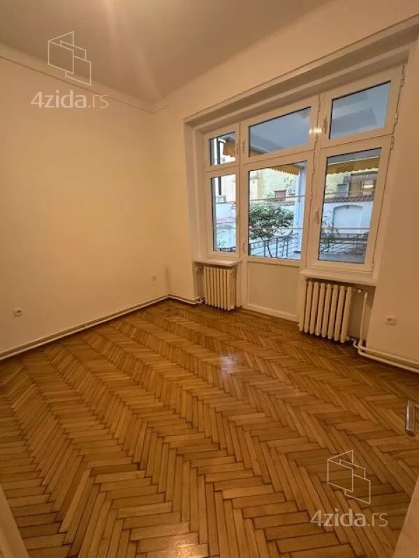 Šestosoban stan | 4zida