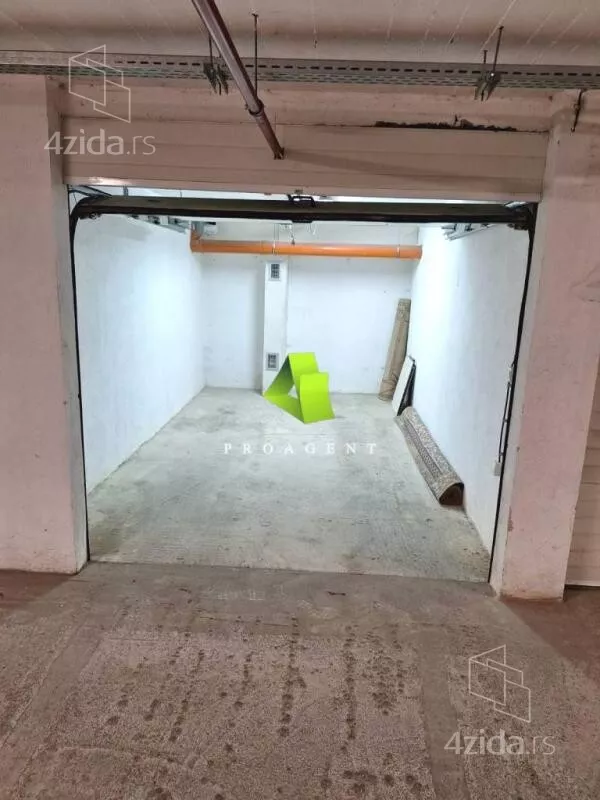 Garaža | 4zida