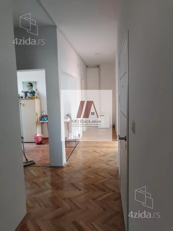 Petosoban stan | 4zida