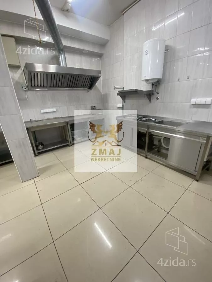 Poslovni prostor | 4zida