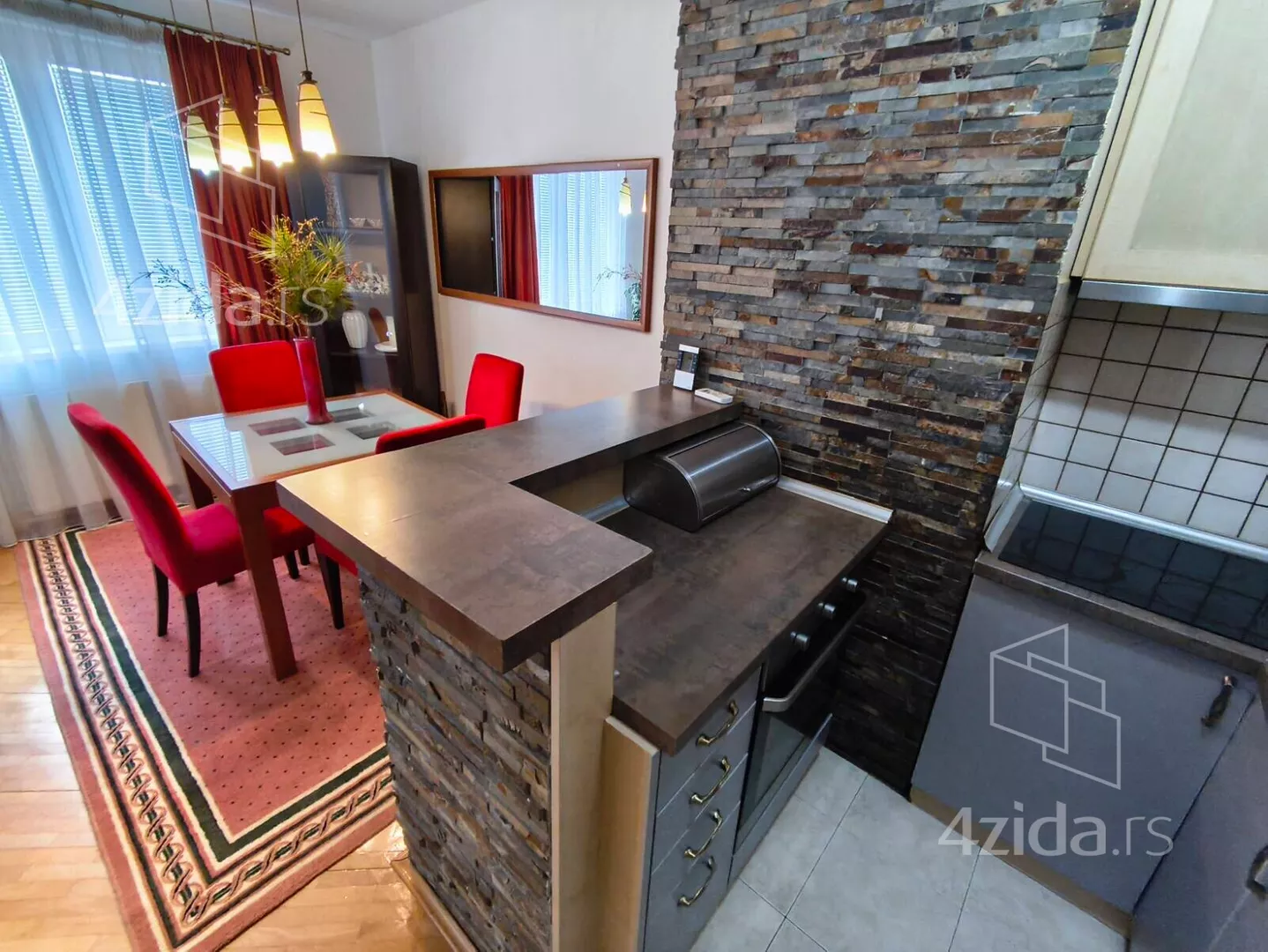 Dvoiposoban stan | 4zida