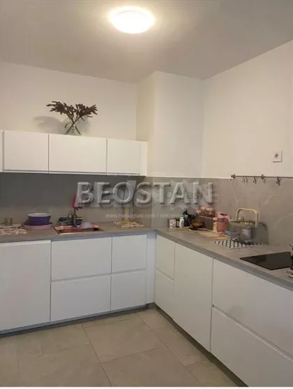 Tadije Sondermajera | 4zida.rs