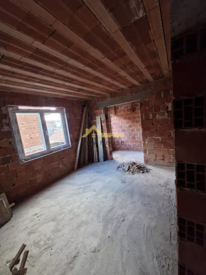 Donji Komren | 4zida.rs