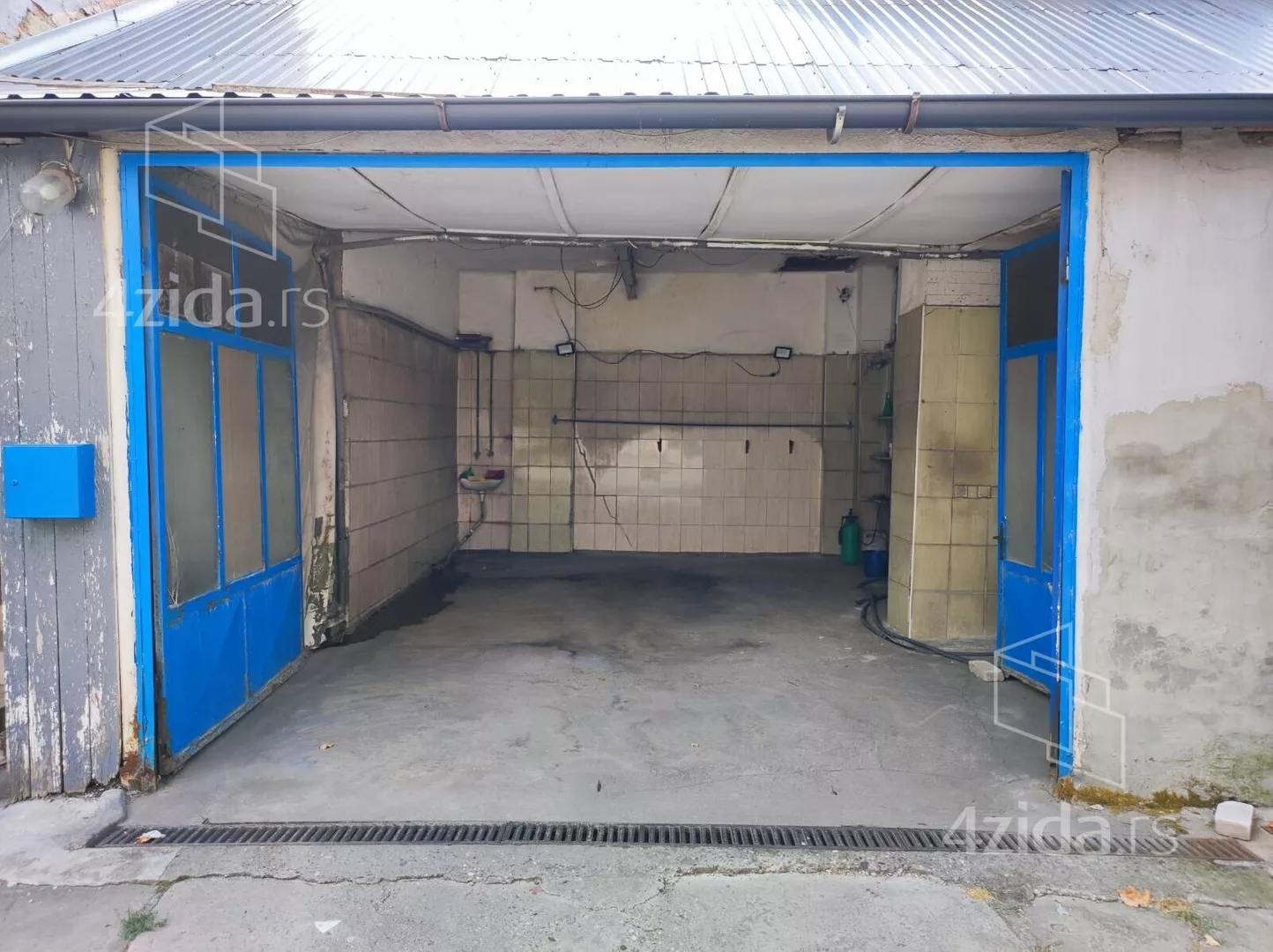 Lokal | 4zida