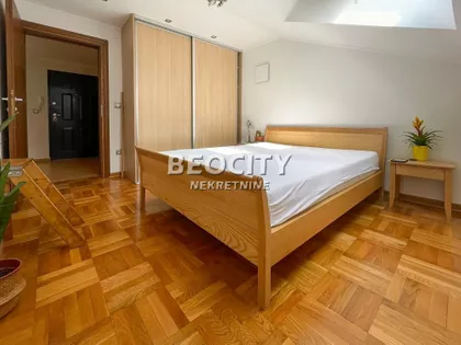 Klinički Centar | 4zida.rs
