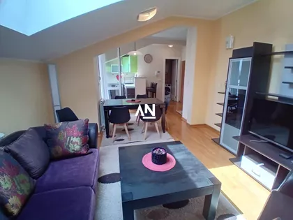 Miće Orlovića | 4zida.rs