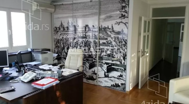Poslovna zgrada | 4zida