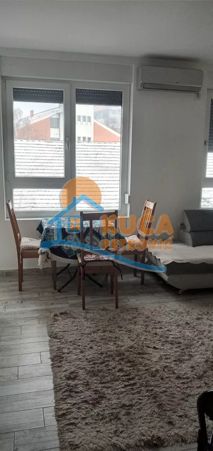 Novosadska | 4zida.rs